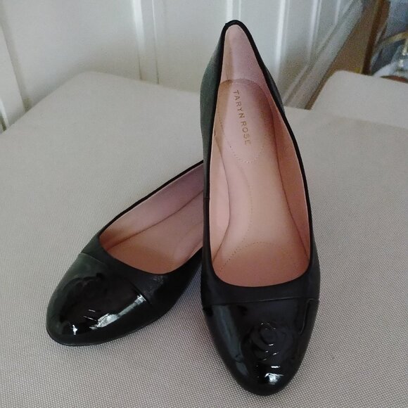 Taryn Rose "Rosa" Ballet Flats with Embossed Rose on toe cap, NWOT - Picture 1 of 12